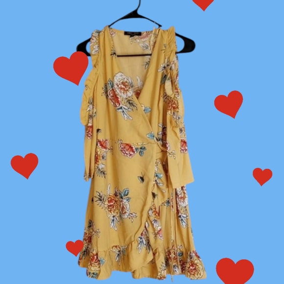 R+J GOLD DRESS - Picture 2 of 13